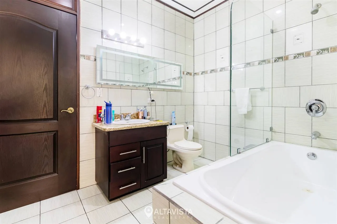 Casa en Residencial La Caraña