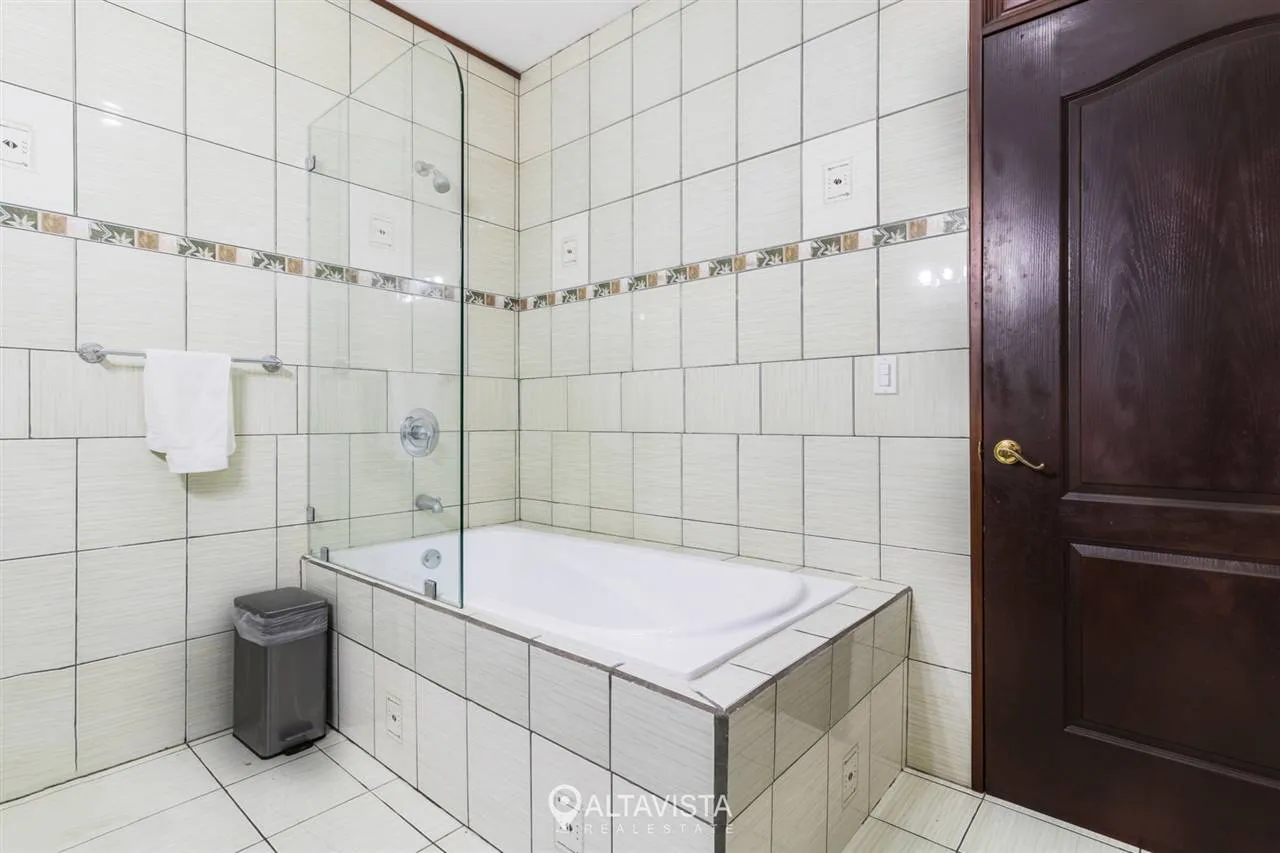 Casa en Residencial La Caraña