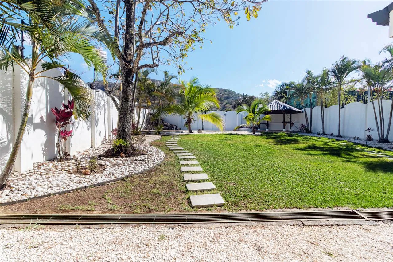 Casa en Residencial La Caraña