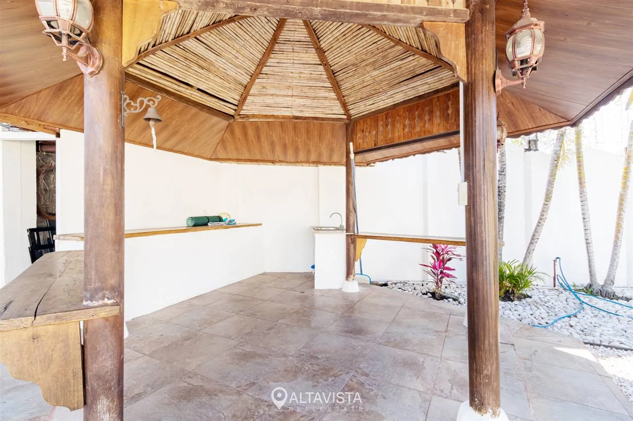 Casa en Residencial La Caraña