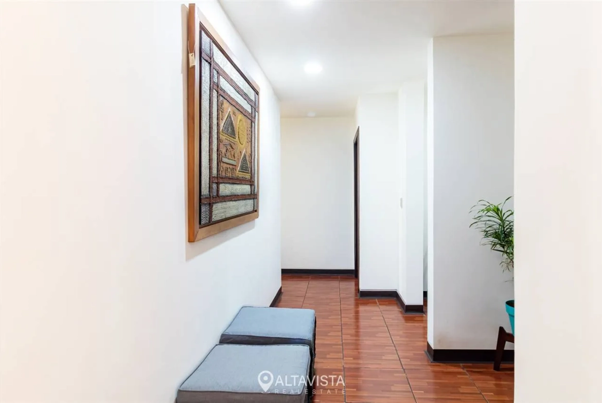 Casa en Residencial La Caraña