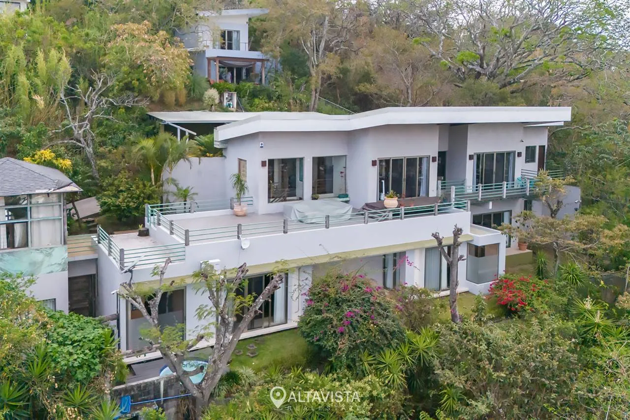 2 Casas en Santa Ana, Diseño Kata Reise