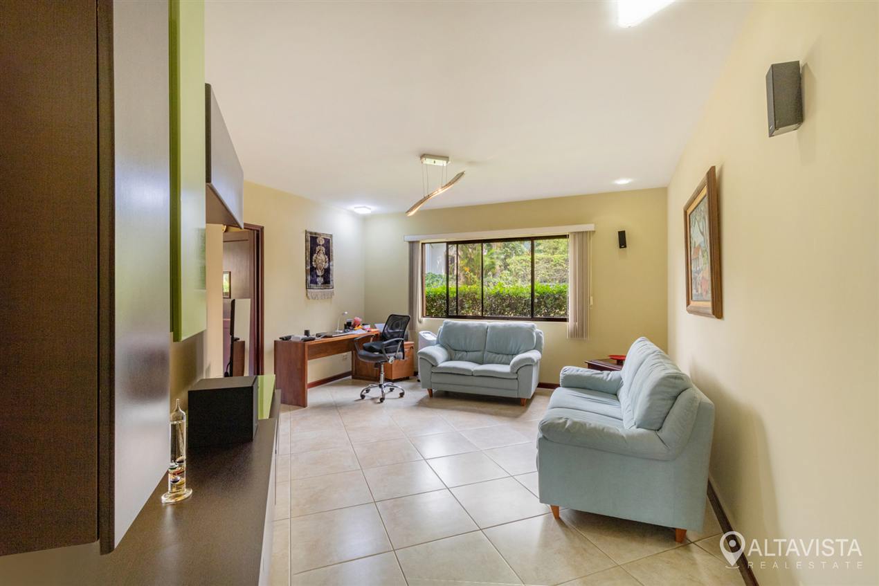 Condo Roble Santa Ana