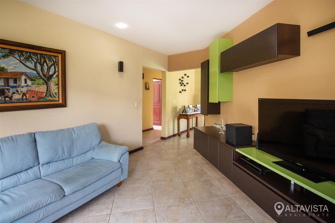 Condo Roble Santa Ana