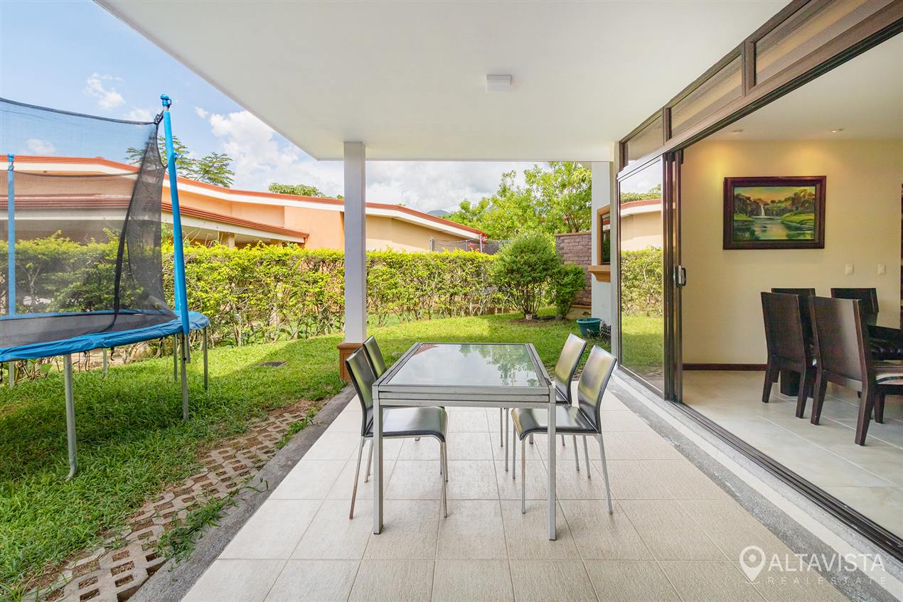 Condo Roble Santa Ana