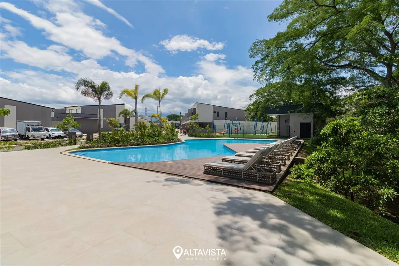 Condominio Lindora Village Generales-10 Lindora Village