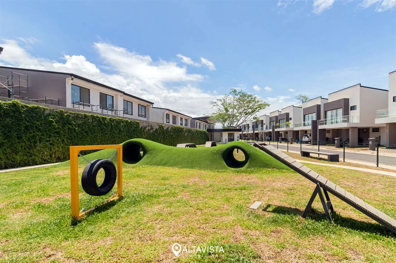 Condominio Lindora Village Generales-20 Lindora Village