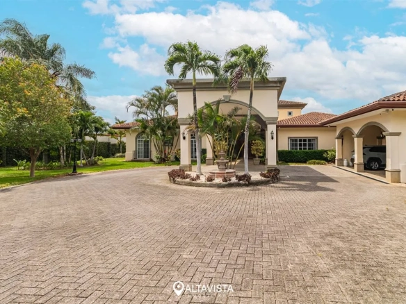 Residencial La Caraña